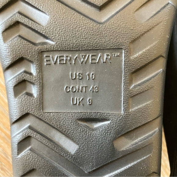 NWT Totes Everywhere Men's Black Flip Flop Thong Sandals 10 - Picture 9 of 9